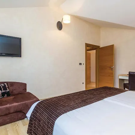 Prázdninový dům 4 Bedroom Beautiful In Turcic