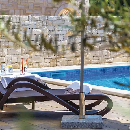 4 Bedroom Beautiful In Turcic *