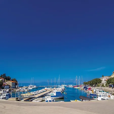 Prázdninový dům 4 Bedroom Beautiful In Turcic