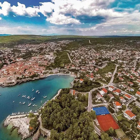 4 Bedroom Beautiful In Turcic Vantacici