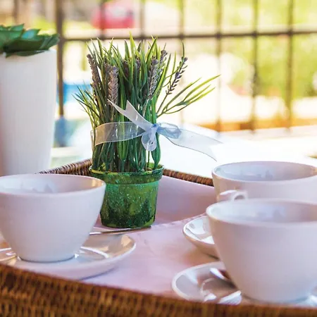 4 Bedroom Beautiful In Turcic Prázdninový dům