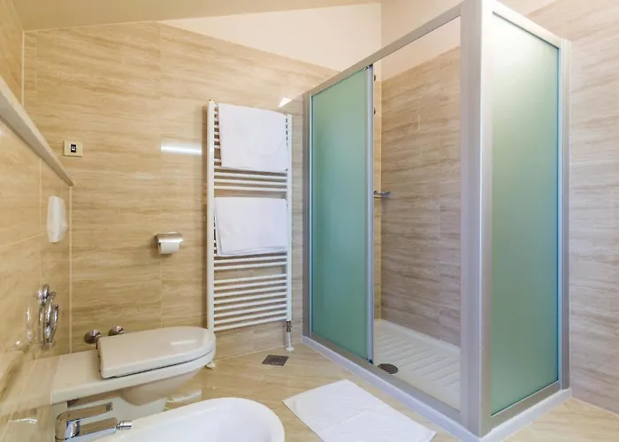 4 Bedroom Beautiful In Turcic 別荘