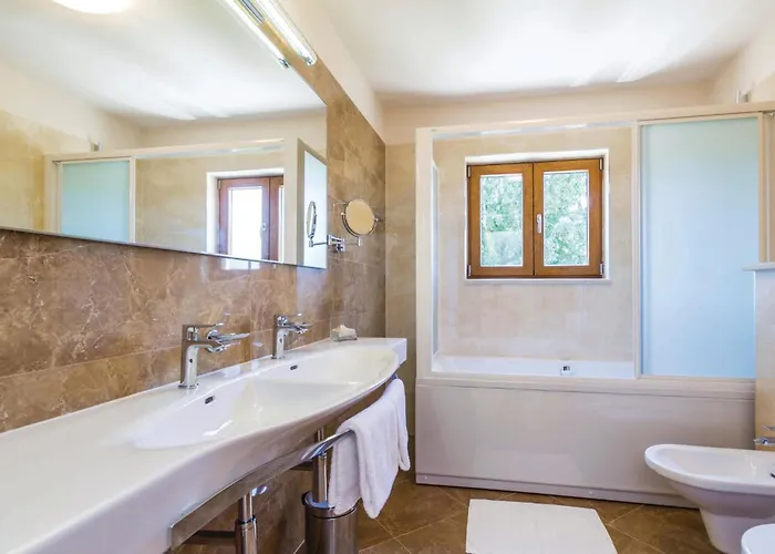 別荘 4 Bedroom Beautiful In Turcic